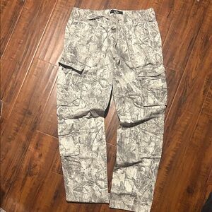 Hollister Men's Stone Camouflage Cargo Pants
